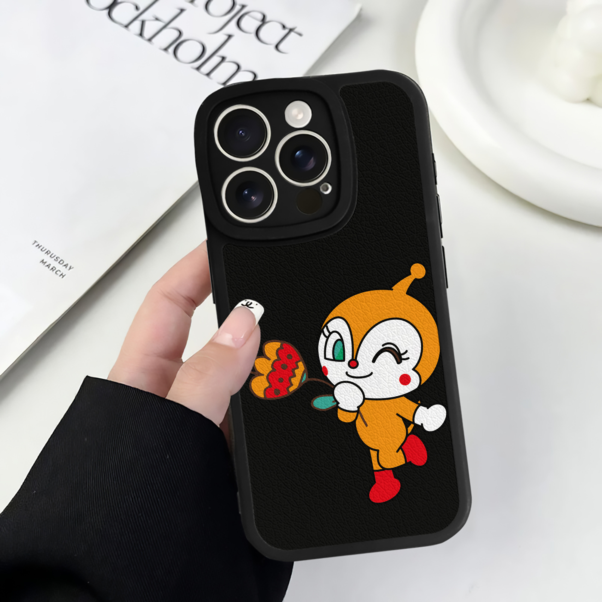 （画像用） アンパンマン Anpanman 【iPhone 16シリーズ対応】シリコンスマホケース（レザー調） 材質：シリコン
